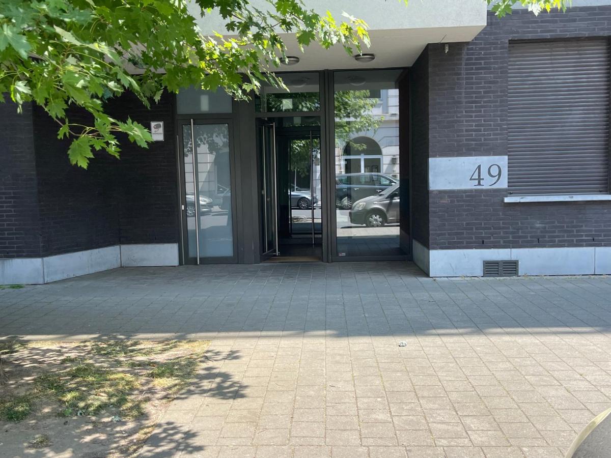 Duplex Tres Agreable Et Tres Calme Lägenhet Bryssel Exteriör bild